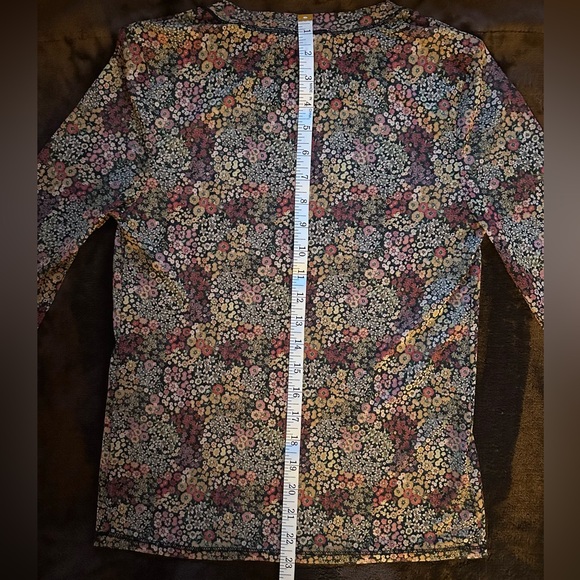 Floral Patterned Long Sleeve Knit Top - Picture 5 of 6